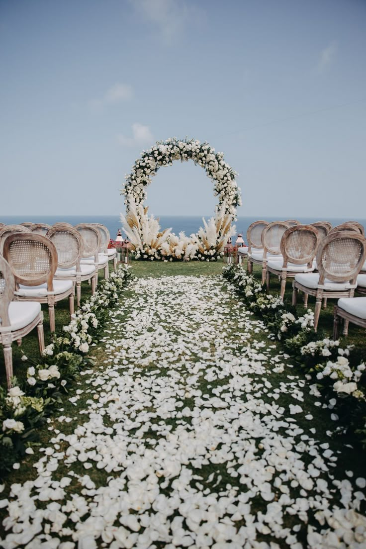 Stunning Beach Wedding Setups That Are Not Mandaps!